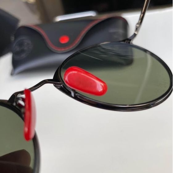 แว่นตาเรแบน เฟอร์รารี่ รูปที่ 8