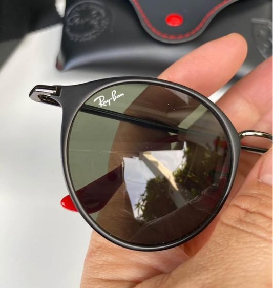 แว่นตาเรแบน เฟอร์รารี่ รูปที่ 5