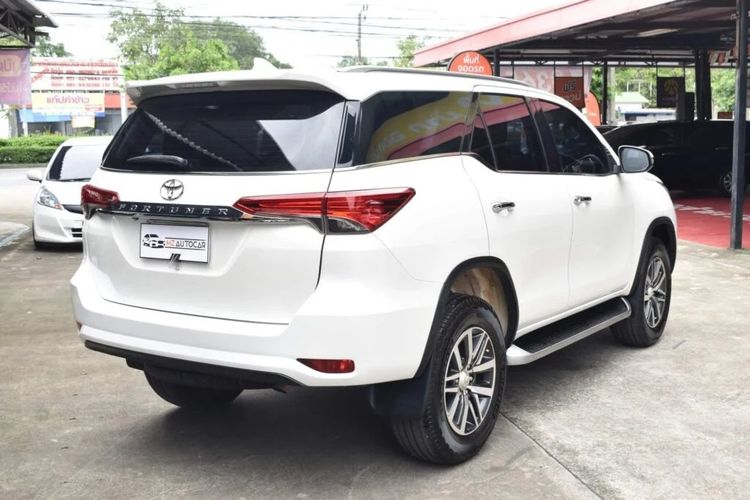 Toyota Fortuner 2019 2.4 V ดีเซล ไม่ติดแก๊ส เกียร์อัตโนมัติ ขาว รูปที่ 3