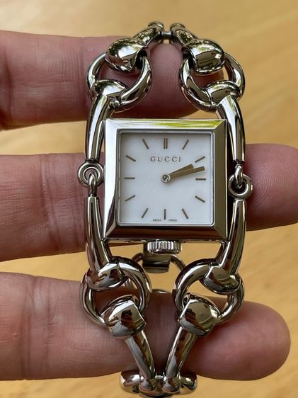 GUCCI Signoria 116.5 Stainless Steel Quartz Ladies Watch Silver White Dial  รูปที่ 7