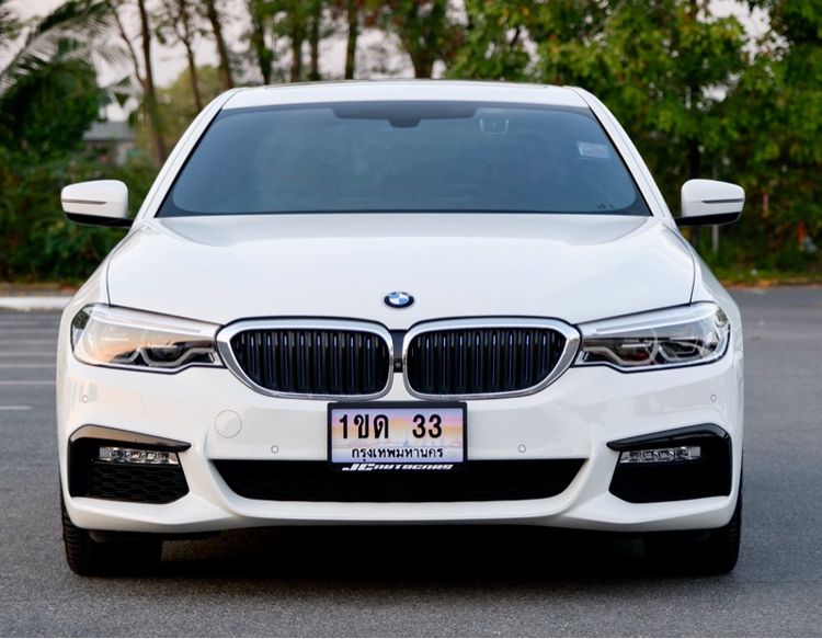 BMW Series 5 2019 530e Sedan ปลั๊กอินไฮบริด (PHEV) ไม่ติดแก๊ส เกียร์อัตโนมัติ ขาว รูปที่ 2