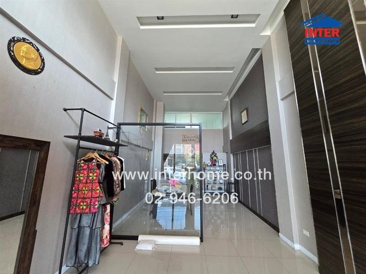 อาคารพาณิชย์ 4.5 ชั้น 24 ตร.ว. หมู่บ้านเดอะครีเอเทียร์ ซอยสุไลมาน ถนนพระยาสุเรนทร์ ถนนปัญญาอินทรา ถนนรามอินทรา เขตคลองสามวา กรุงเทพมหานคร รูปที่ 2