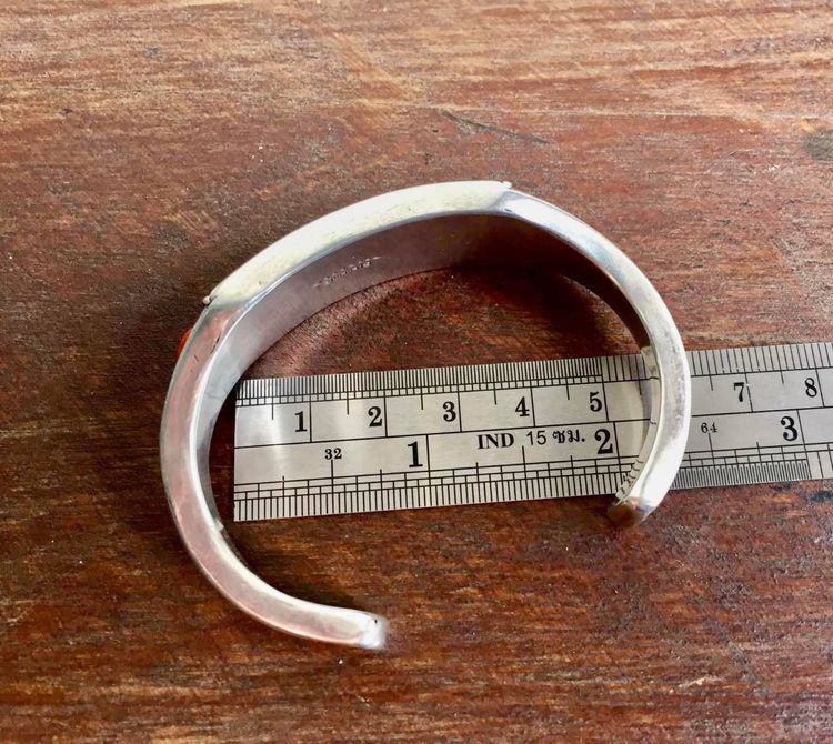  กำไลเงินแท้ 925  งานชนเผ่า งานนอกเก่าแท้หนักๆตันๆสภาพสวย หน้าแกะลาย handmade รายละเอียดดีด้านข้างแต่ง turkoint และปะการัง งานเก่าหายาก รูปที่ 15