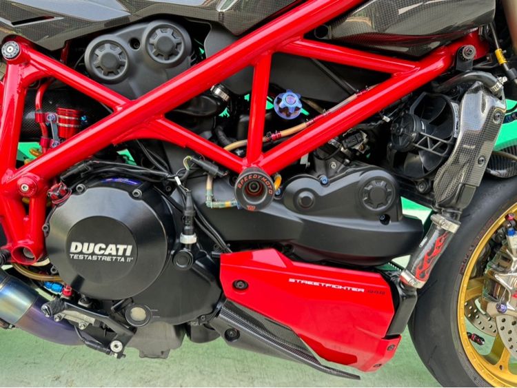 Ducati Streetfighter 848 ปี2013 จด2016 แต่งเทพ รูปที่ 6