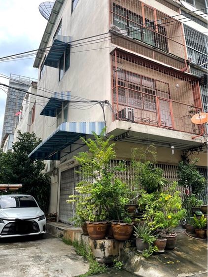 อาคารพาณิชย์ สุขุมวิท22