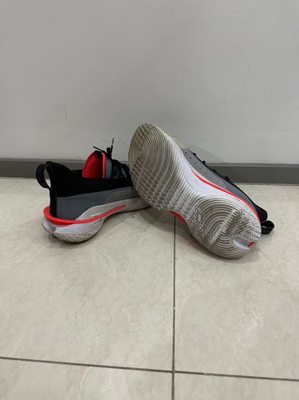 รองเท้าบาสเกตบอล Under Armour Curry 7 รูปที่ 3