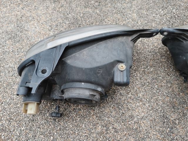 ไฟหน้า OPEL CORSA ของแท้ เก่านอกสภาพดี เลนน์กระจก  ครบคู่  รูปที่ 4