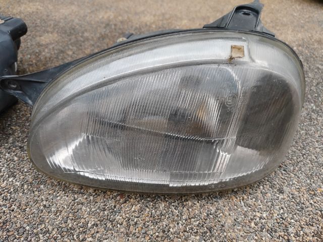 ไฟหน้า OPEL CORSA ของแท้ เก่านอกสภาพดี เลนน์กระจก  ครบคู่  รูปที่ 3