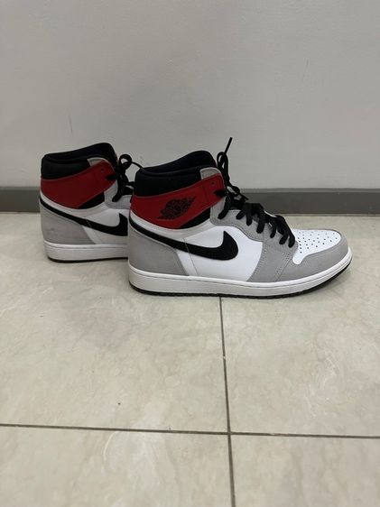 รองเท้าผ้าใบ Nike Air Jordan 1 Retro High OG Smoke Grey รูปที่ 3