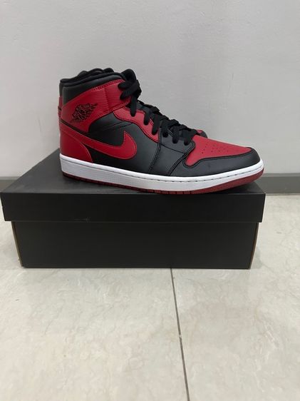 รองเท้าผ้าใบ Nike Air Jordan 1 Mid Banned 2020 รูปที่ 2