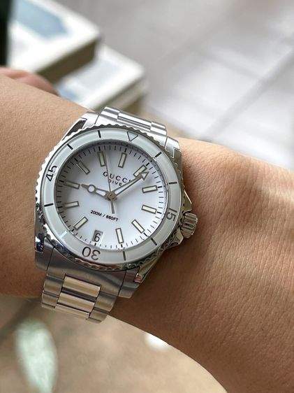 GUCCI Dive YA136402 136.4 32mm White Dial Women's Quartz Watch รูปที่ 17