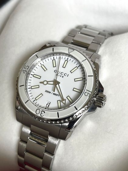 GUCCI Dive YA136402 136.4 32mm White Dial Women's Quartz Watch รูปที่ 4