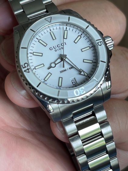 GUCCI Dive YA136402 136.4 32mm White Dial Women's Quartz Watch รูปที่ 10