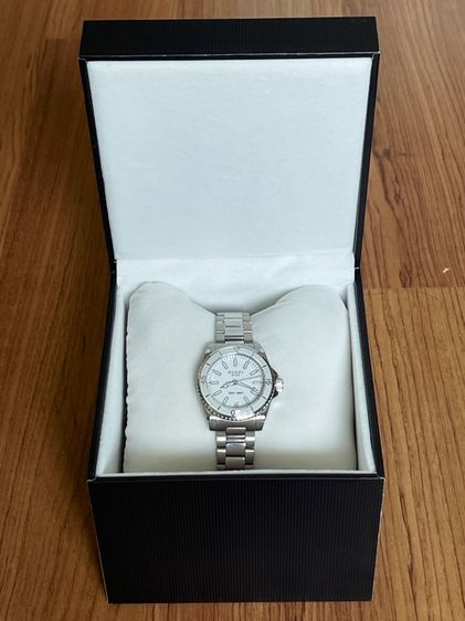 GUCCI Dive YA136402 136.4 32mm White Dial Women's Quartz Watch รูปที่ 2