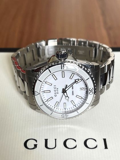 GUCCI Dive YA136402 136.4 32mm White Dial Women's Quartz Watch รูปที่ 5