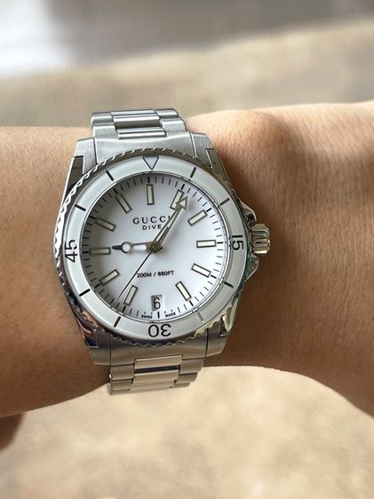 GUCCI Dive YA136402 136.4 32mm White Dial Women's Quartz Watch รูปที่ 13