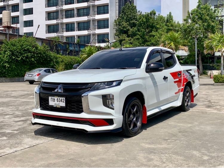 รถ Mitsubishi Triton 2.5 GLX สี ขาว