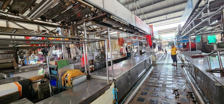 ขายตึกแถว ซอยตลาดบางกะปิ พร้อมแผงหมู 3 ก้อน สัญญา อีก 7 ปี ค้าขายได้เลย รูปที่ 4