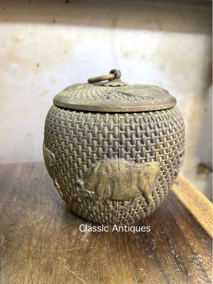 โถ ลายวัวจีน ทองเหลืองสะสมA8 รูปที่ 9