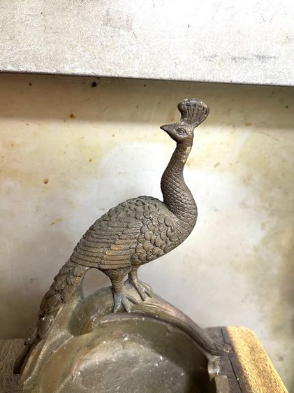 นกยูง ที่เขี่ย ทองเหลืองสะสมA1 รูปที่ 4