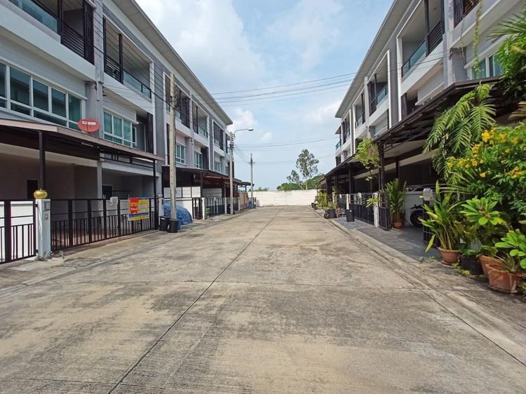 ใช่ 💖 ทาวน์เฮ้าส์ บางเขน ราคาพิเศษ! 💖 รูปที่ 2