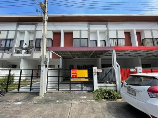 ใช่ 💖 ทาวน์เฮ้าส์ บางละมุง ราคาพิเศษ! 💖