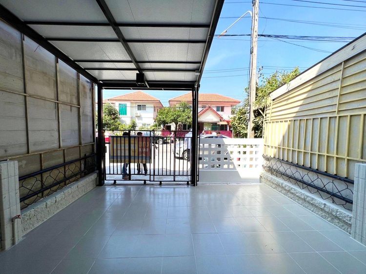 ใช่ 💖 ทาวน์เฮ้าส์ สามโคก ราคาพิเศษ! 💖 รูปที่ 2