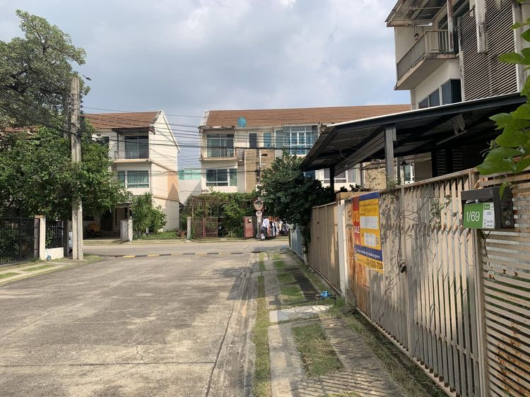 ใช่ 💖 ทาวน์เฮ้าส์ บางขุนเทียน ราคาพิเศษ! 💖 รูปที่ 3