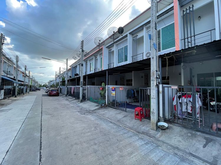 ใช่ 💖 ทาวน์เฮ้าส์ ศรีราชา ราคาพิเศษ! 💖 รูปที่ 3