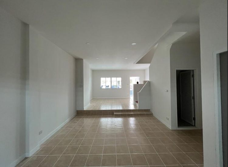 ใช่ 💖 ทาวน์เฮ้าส์ ลำลูกกา ราคาพิเศษ! 💖 รูปที่ 4