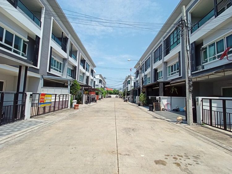 💟 ทาวน์เฮ้าส์ โครงการเดอะริคโค้ ทาวน์ วัชรพล 💟 รูปที่ 2