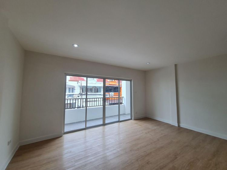 ใช่ 💖 ทาวน์เฮ้าส์ บึงกุ่ม ราคาพิเศษ! 💖 รูปที่ 4