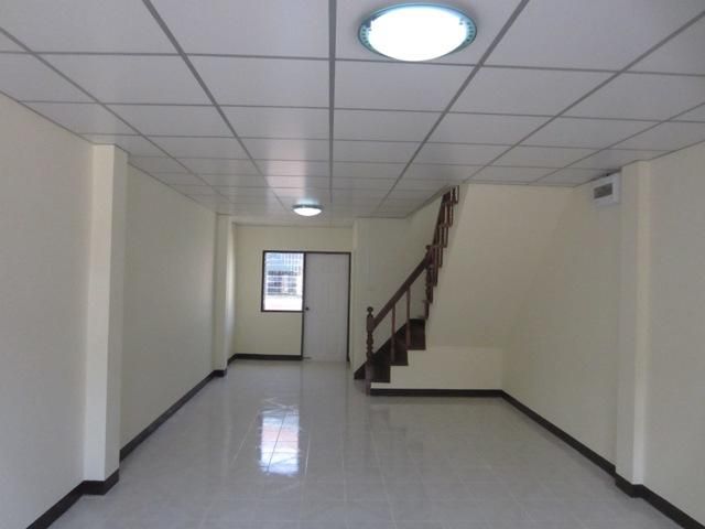 ใช่ 💖 ทาวน์เฮ้าส์ ลำลูกกา ราคาพิเศษ! 💖 รูปที่ 2