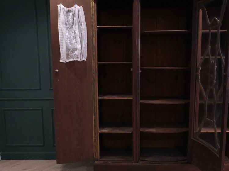 ตู้เสื้อผ้า 3 บานเปิด สีไม้วอลนัท งานยุโรปมาจากเยอรมนี รูปที่ 7