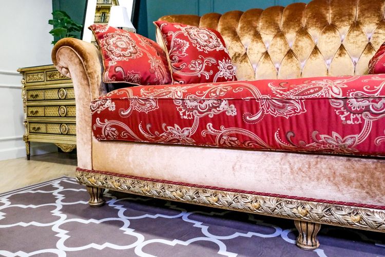 โซฟาหลุยส์ โซฟา 3 ที่นั่ง เบาะรองนั่งลายดอกสีแดง ดึงกระดุม หุ้มผ้ากำมะหยี่ สินค้านำเข้า รูปที่ 6