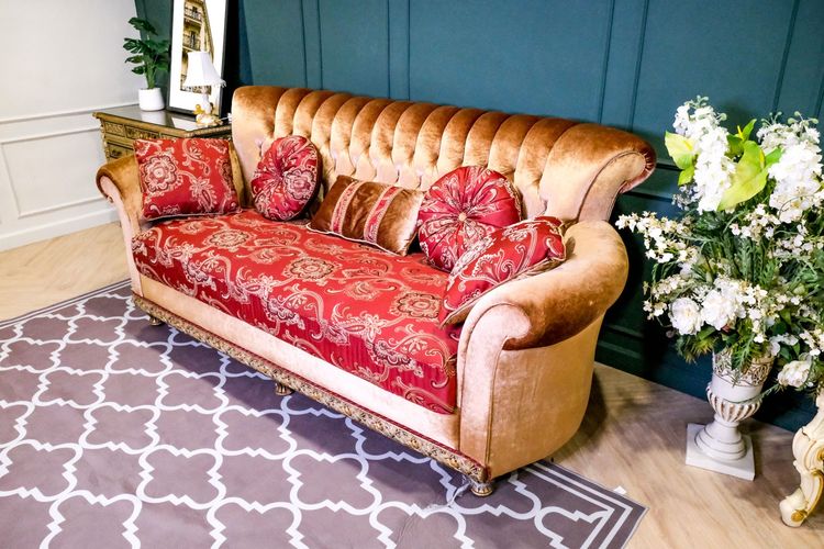 โซฟาหลุยส์ โซฟา 3 ที่นั่ง เบาะรองนั่งลายดอกสีแดง ดึงกระดุม หุ้มผ้ากำมะหยี่ สินค้านำเข้า รูปที่ 16