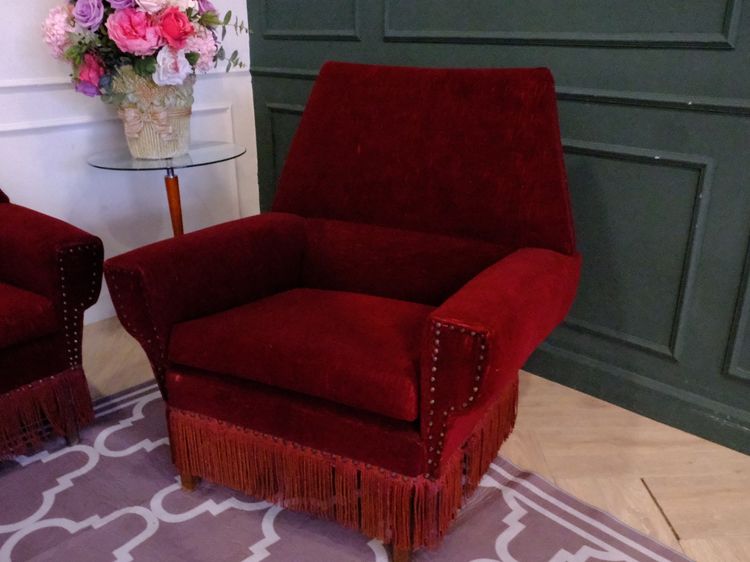 ชุดโต๊ะโซฟารับแขก 3+2+1 เบาะผ้ากํามะหยี่ สีแดง งานยุโรปมาจากเยอรมนี รูปที่ 5