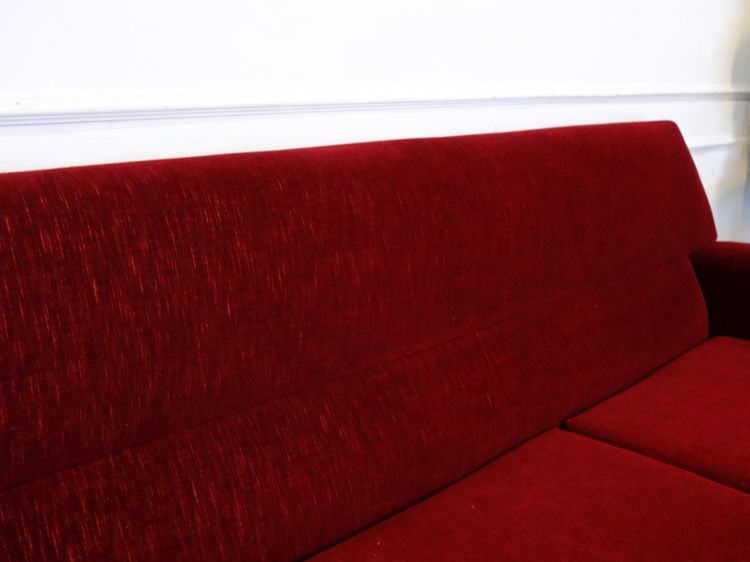 ชุดโต๊ะโซฟารับแขก 3+2+1 เบาะผ้ากํามะหยี่ สีแดง งานยุโรปมาจากเยอรมนี รูปที่ 15