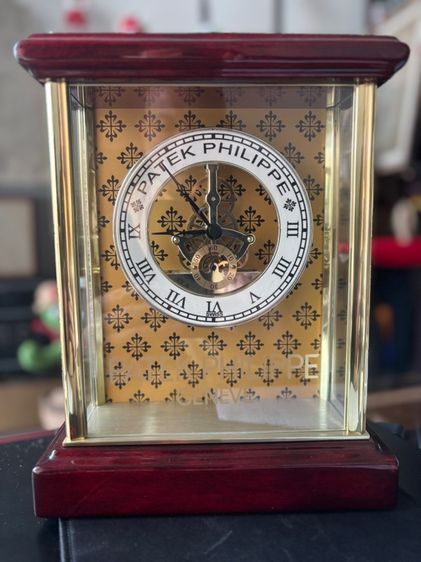 ทอง Patek Philippe patek (showroom clock)