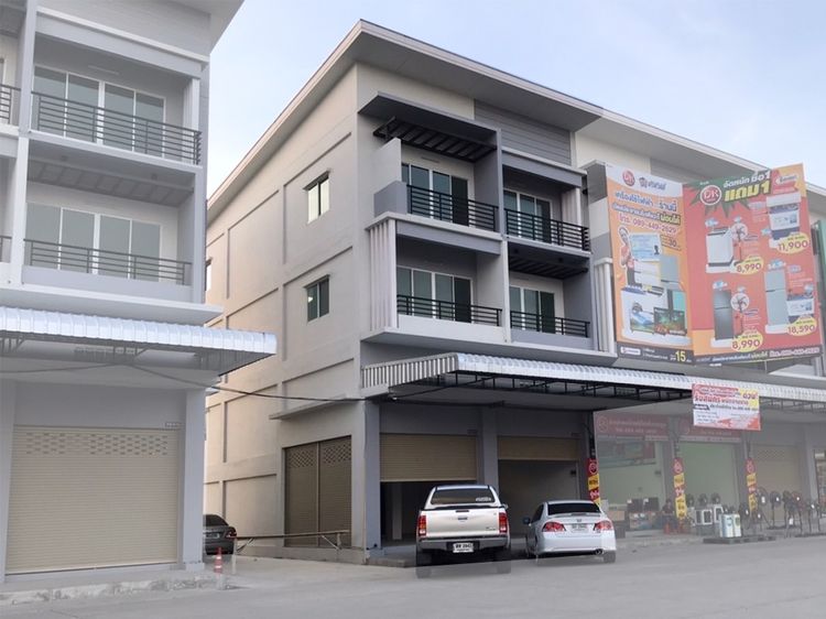 ขาย-ให้เช่า อาคารพาณิชย์2คูหา 3.5ชั้น (อยู่ตรงข้ามตลาดชัชวาล ลำลูกกาคลอง7) มีที่จอดรถส่วนตัว เจ้าของปล่อยเองครับ รูปที่ 3