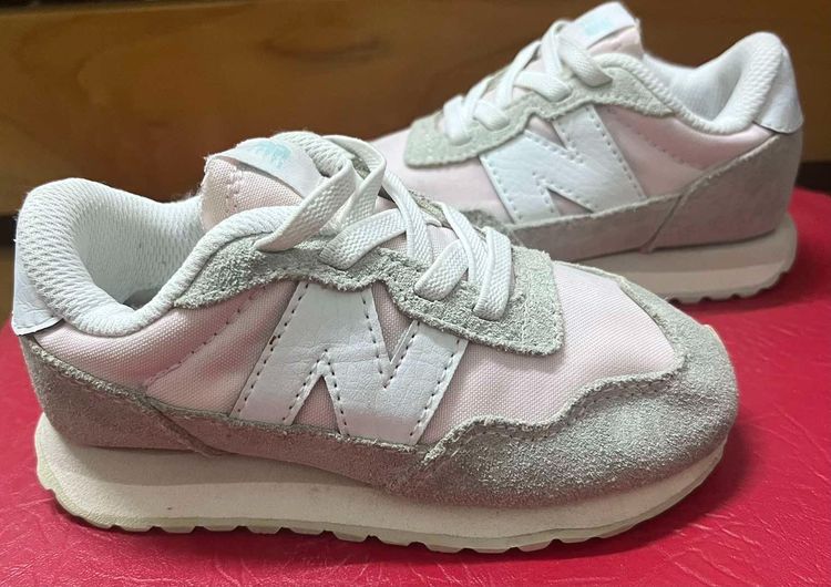 🌈 รองเท้าเด็ก รองเท้าหนังกลับ  New Balance Kids 👉แบรนด์  New Balance แท้💯แบรนด์ดัง💯🌈 รูปที่ 3