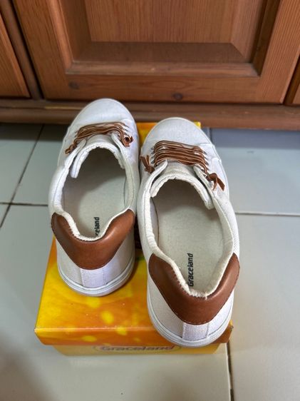 รองเท้าผ้าใบน่ารัก size 36 รูปที่ 3