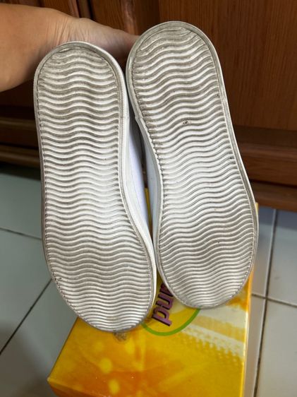 รองเท้าผ้าใบน่ารัก size 36 รูปที่ 4