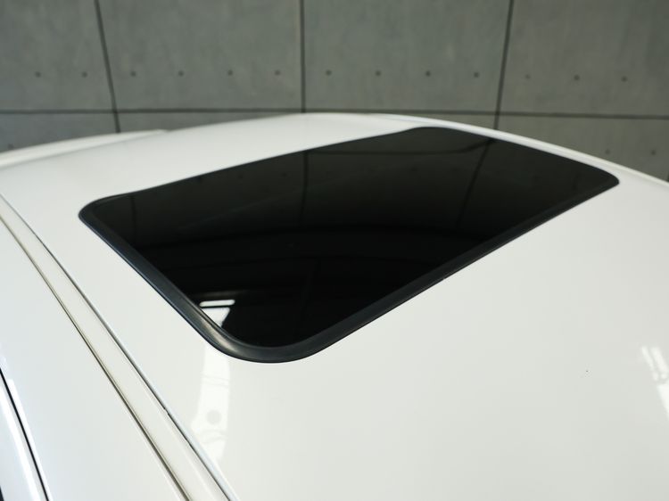 Mazda RX-8 2009 1.3 Roadster Sedan เบนซิน ไม่ติดแก๊ส เกียร์อัตโนมัติ ขาว รูปที่ 3