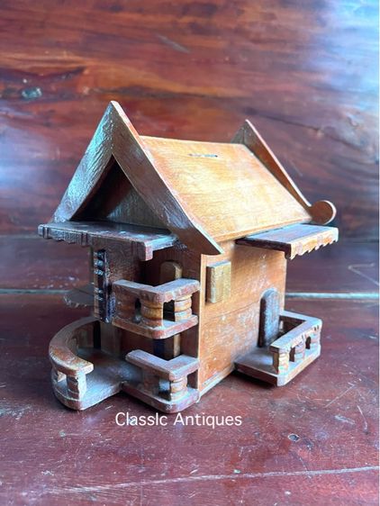 กระปุกออมสิน บ้านไม้สักสะสม