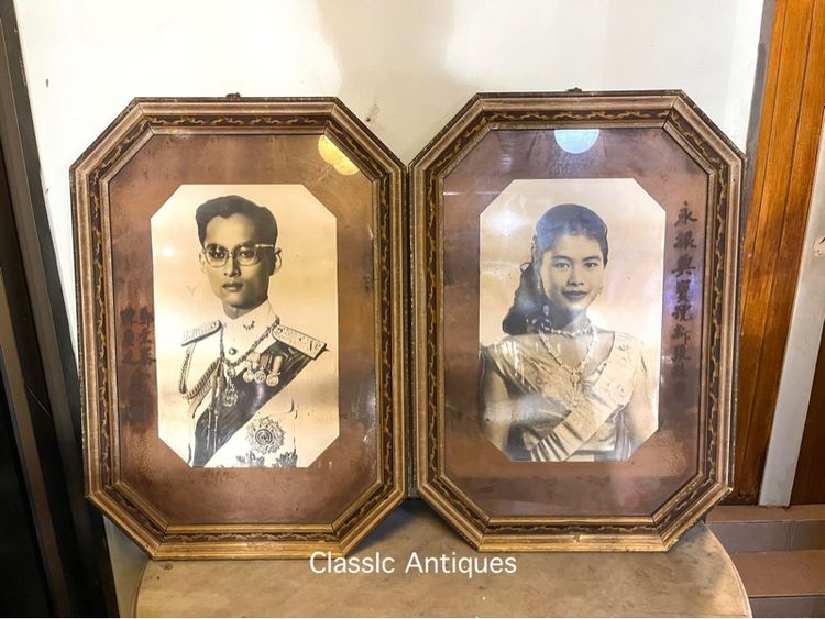 ภาพในหลวง ร.9 พระราชินี กรอบแปดเหลี่ยมโบราณเก่าสะสม รูปที่ 2