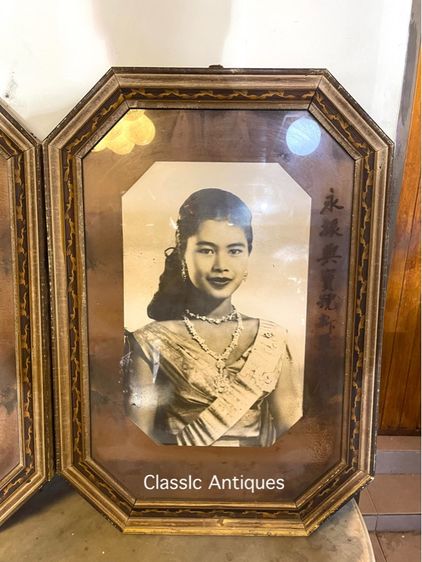 ภาพในหลวง ร.9 พระราชินี กรอบแปดเหลี่ยมโบราณเก่าสะสม รูปที่ 5