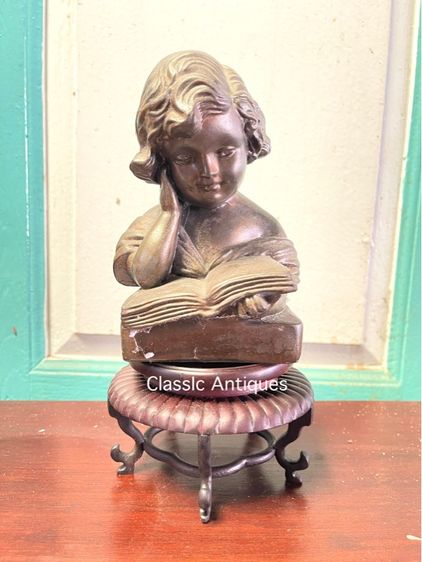 รูปปั้น เด็กอ่านหนังสือ ที่ทับกระดาษ สะสม