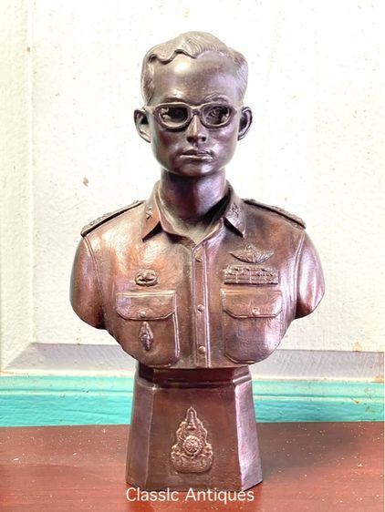 รูปปั้น ในหลวง ร.9 ทองเหลือง รูปที่ 4