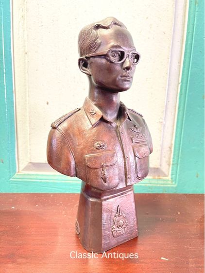 รูปปั้น ในหลวง ร.9 ทองเหลือง รูปที่ 12